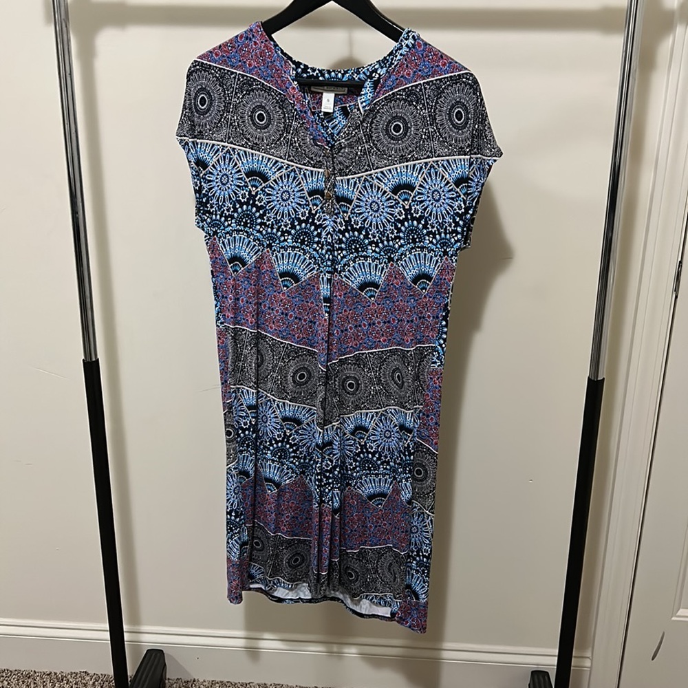 Cap Short Sleeve V Neck Shift Dress